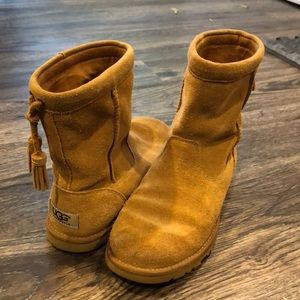 Women’s/girls Ugg booties
